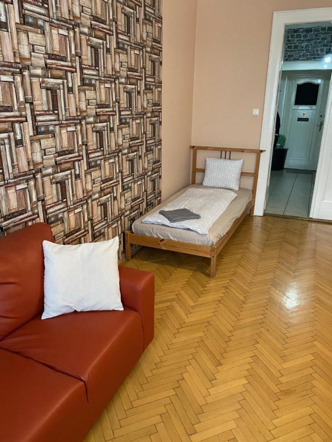 Pala Gardem Apartamento Budapest Exterior foto